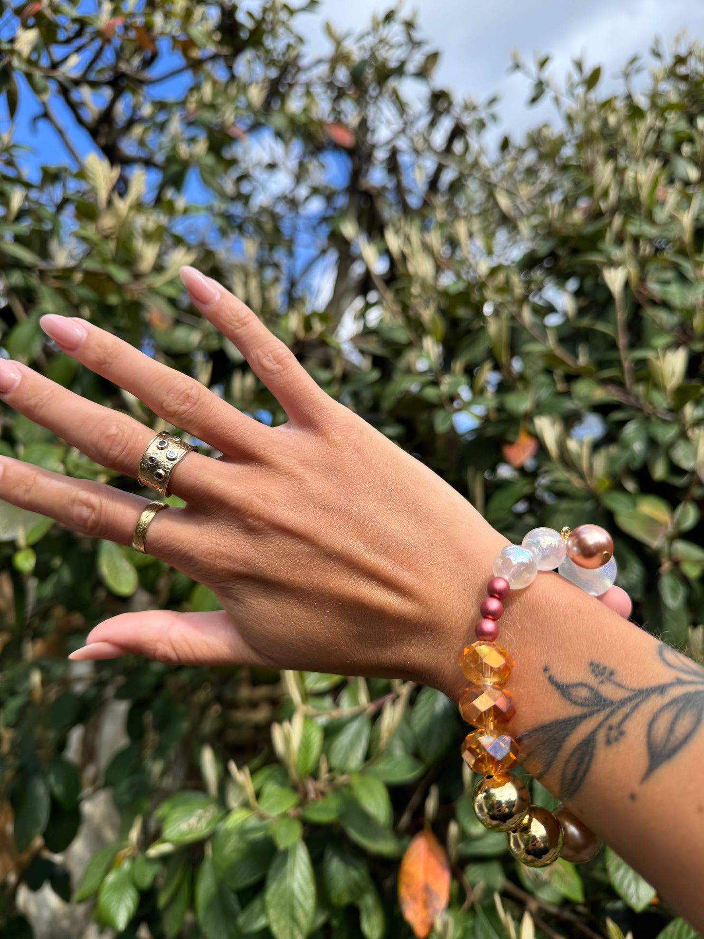 Mimi luxe sunset beaded bracelet, fro crystal pearl charm