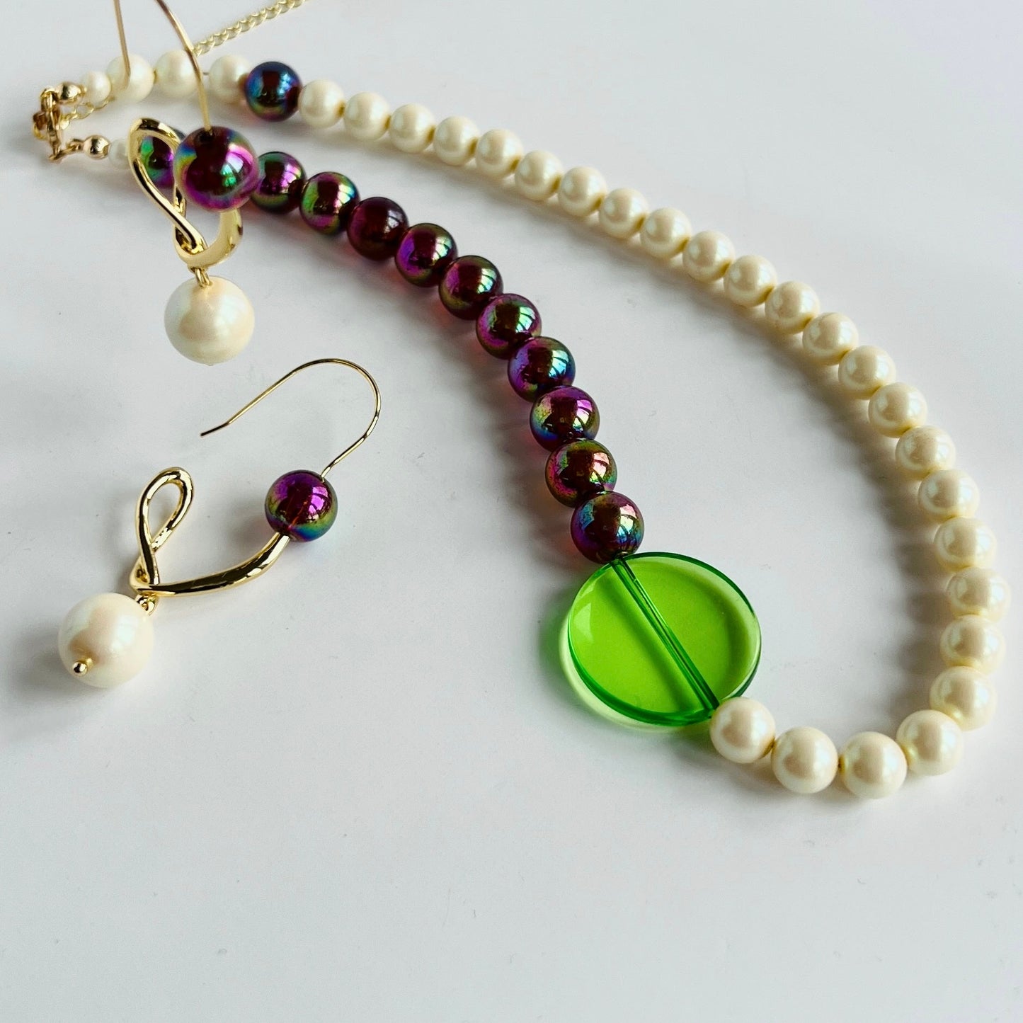 Tarini pearl earrings