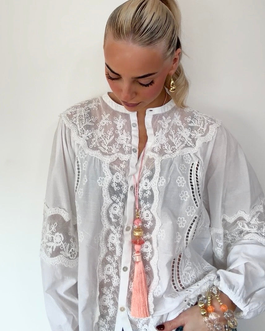 Filly pink tassle gold, vintage beaded necklace