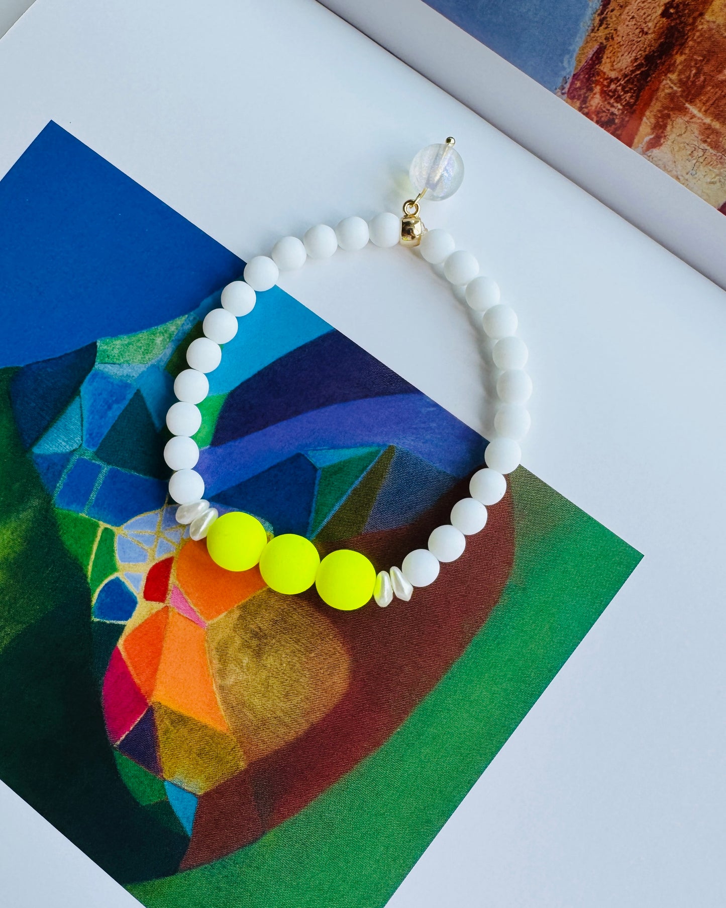Polly pocket white crystal pearl neon yellow drop charm bracelet