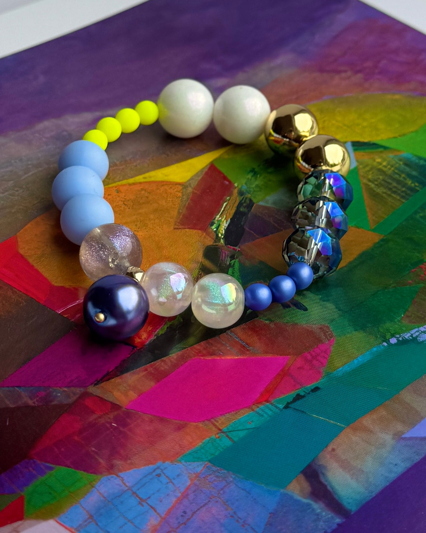 Mimi Luxe blue skies neon yellow beaded bracelet