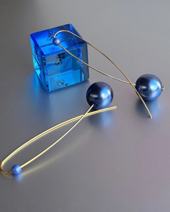 Lola blush deep navy large crstsl pearl drop earrings