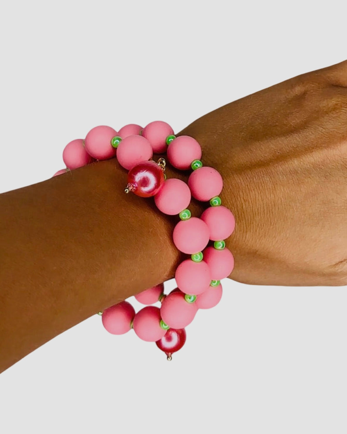 Beau bracelet in pink + neon green, coral pink pearl charm