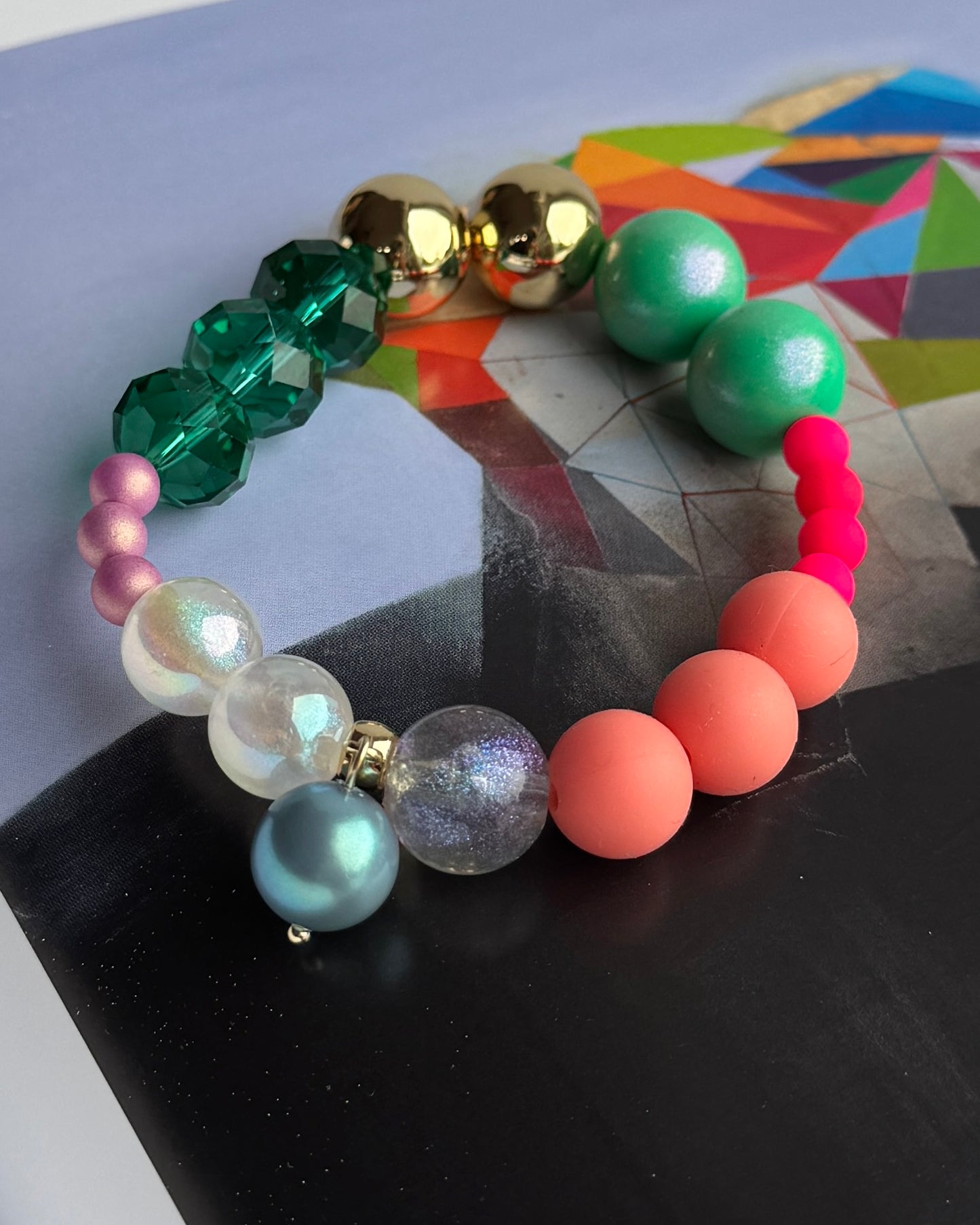 Mimi Luxe how green crystal pearl beaded bracelet