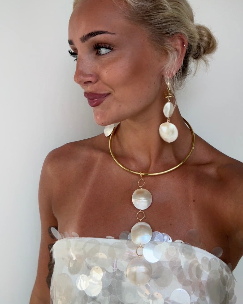 LOVE Beth Paloma 14K gold plated collar necklace with delicate vintage shell pearl drops.