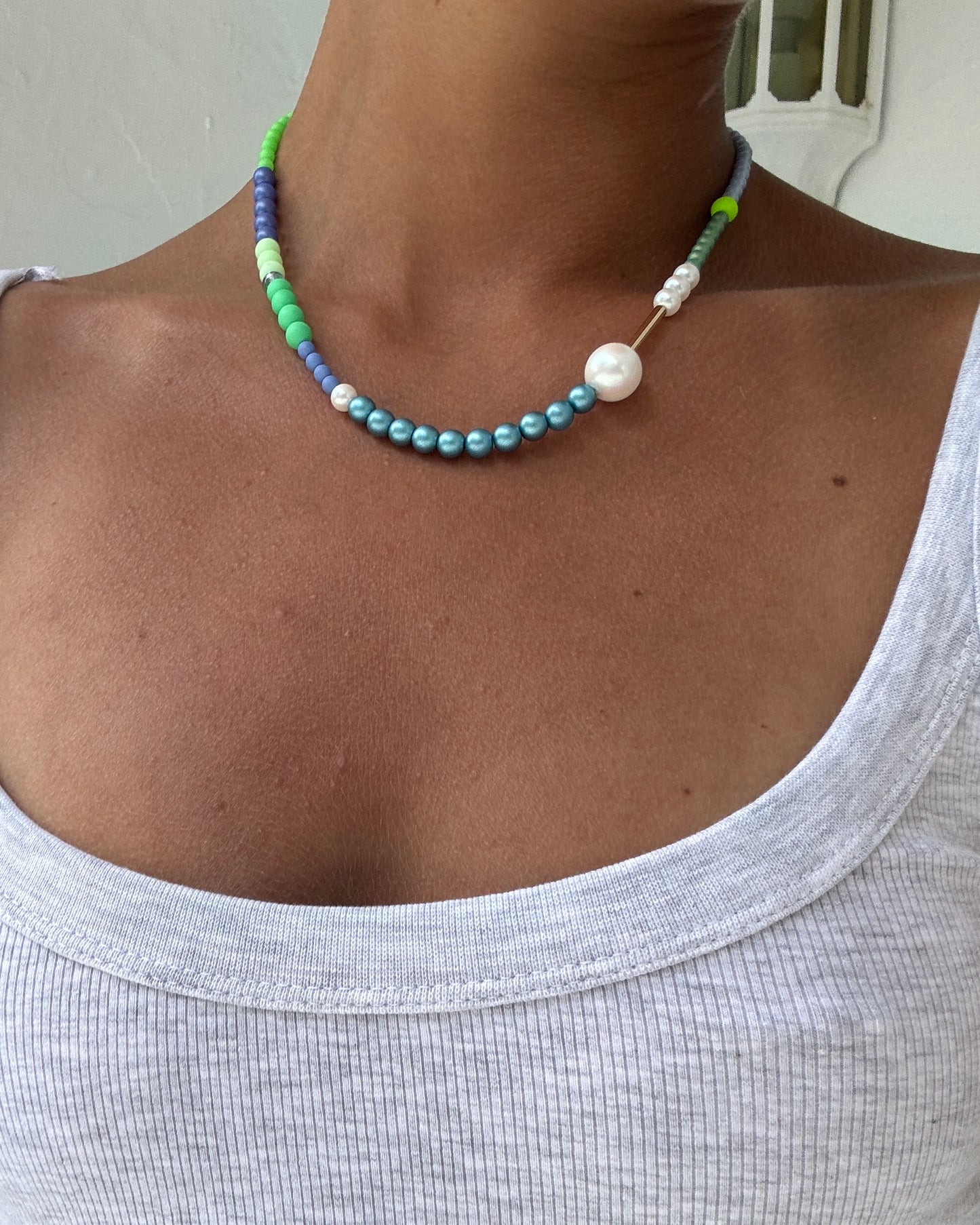 Rainbow princess carribean sea crystal pearl chocker