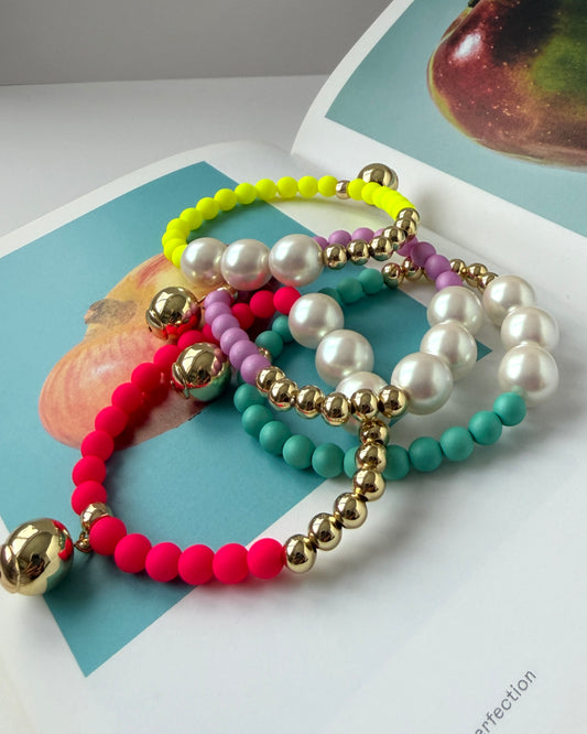 Babs butterfly neon pink handmade crystal pearl + 18k gold plated beaded bracelet