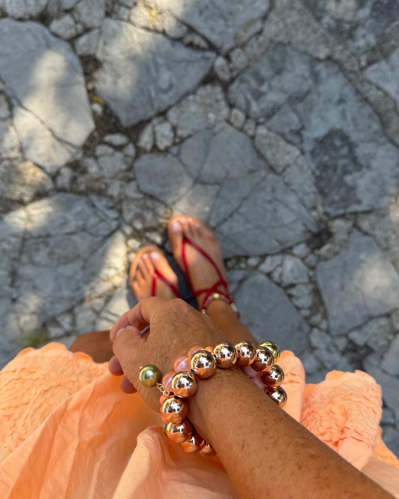 Rose dream beaded, gold charm bracelet
