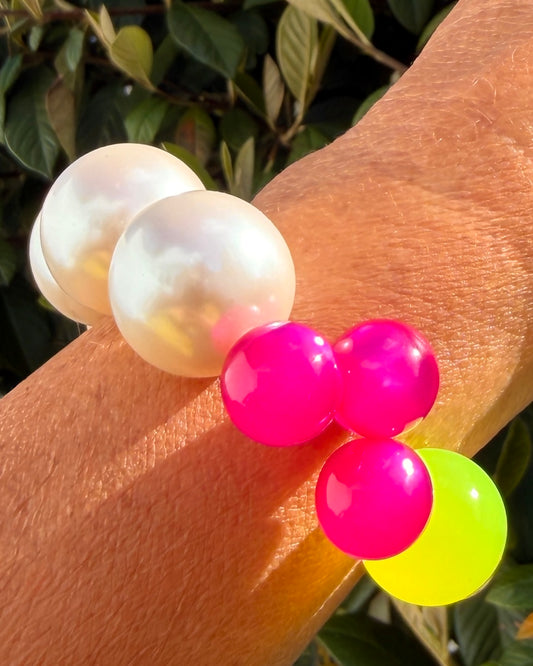 Barbie Bubbalicious vintage pearl, vintage lucite + gold beaded bracelet