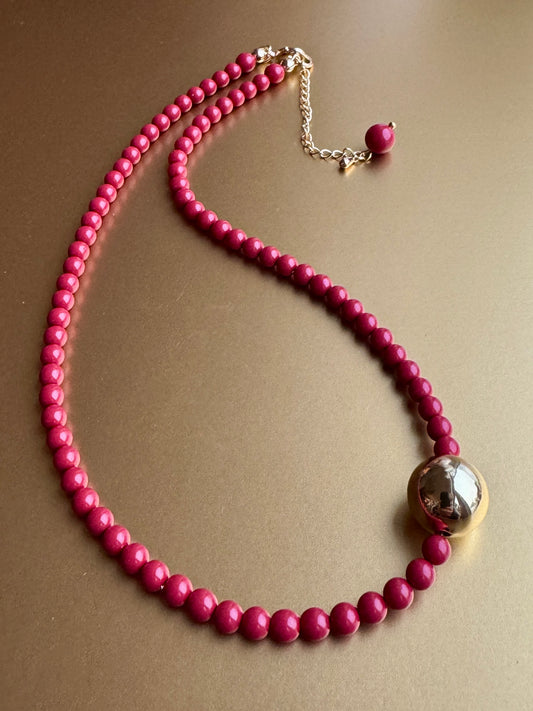 Gilda deep red pearl + gold chocker