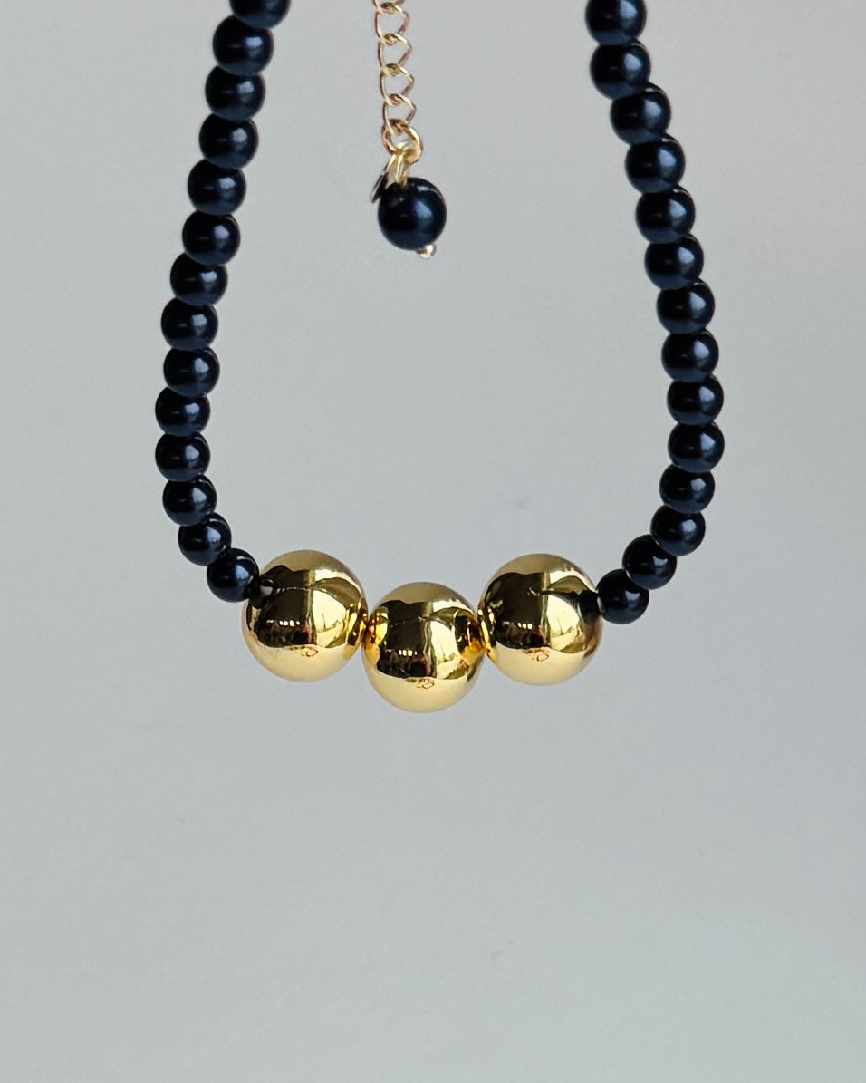 Betty boo deepest navy gold beaded anklet