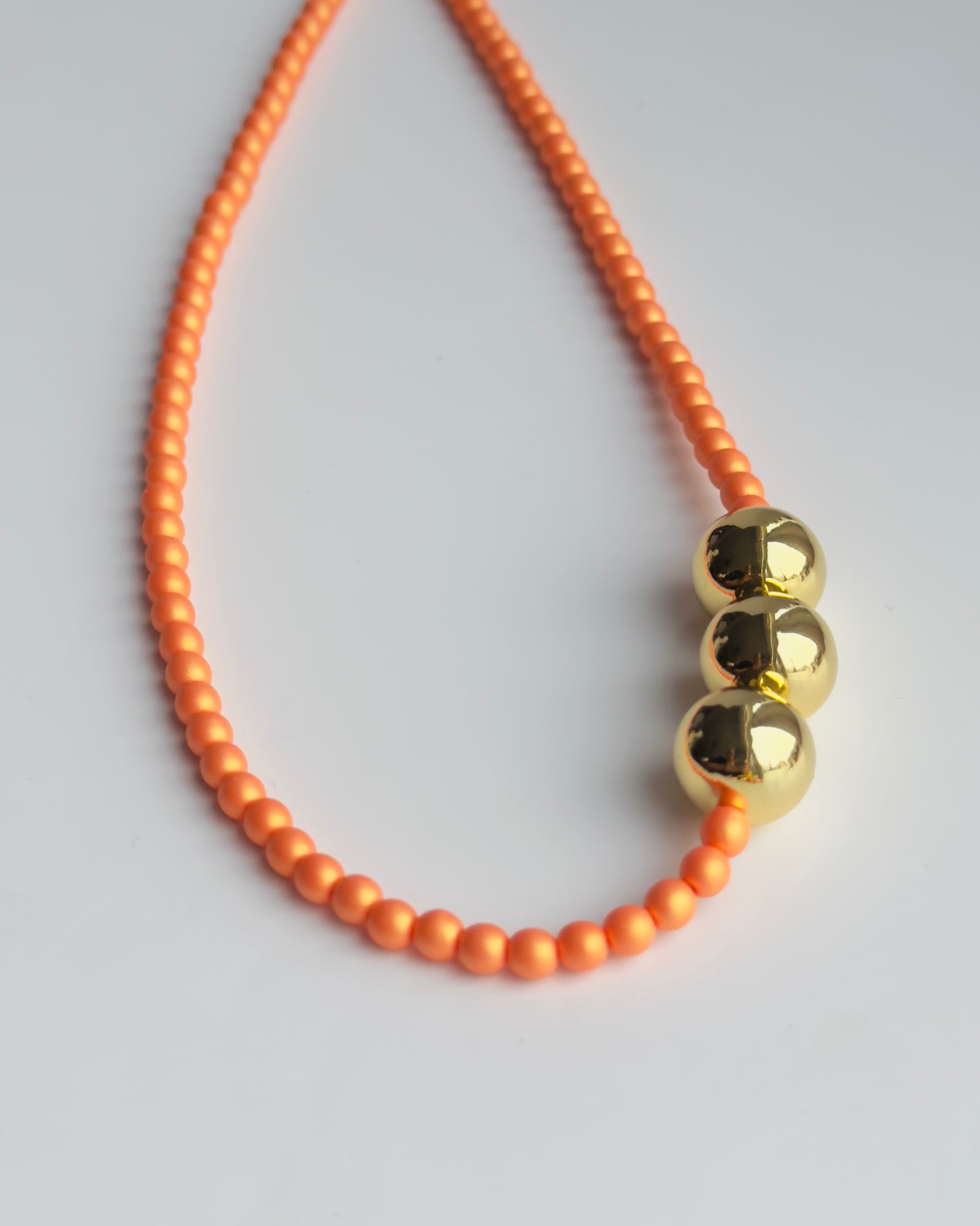 Betty boo iridescent tangerine crystal pearl gold beaded necklace