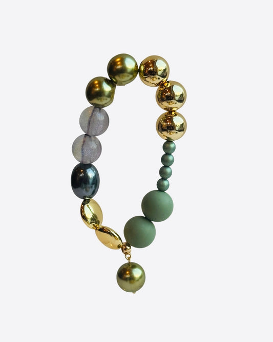 Velvetine valentine Olive crystal, pearl, gold beaded bracelet