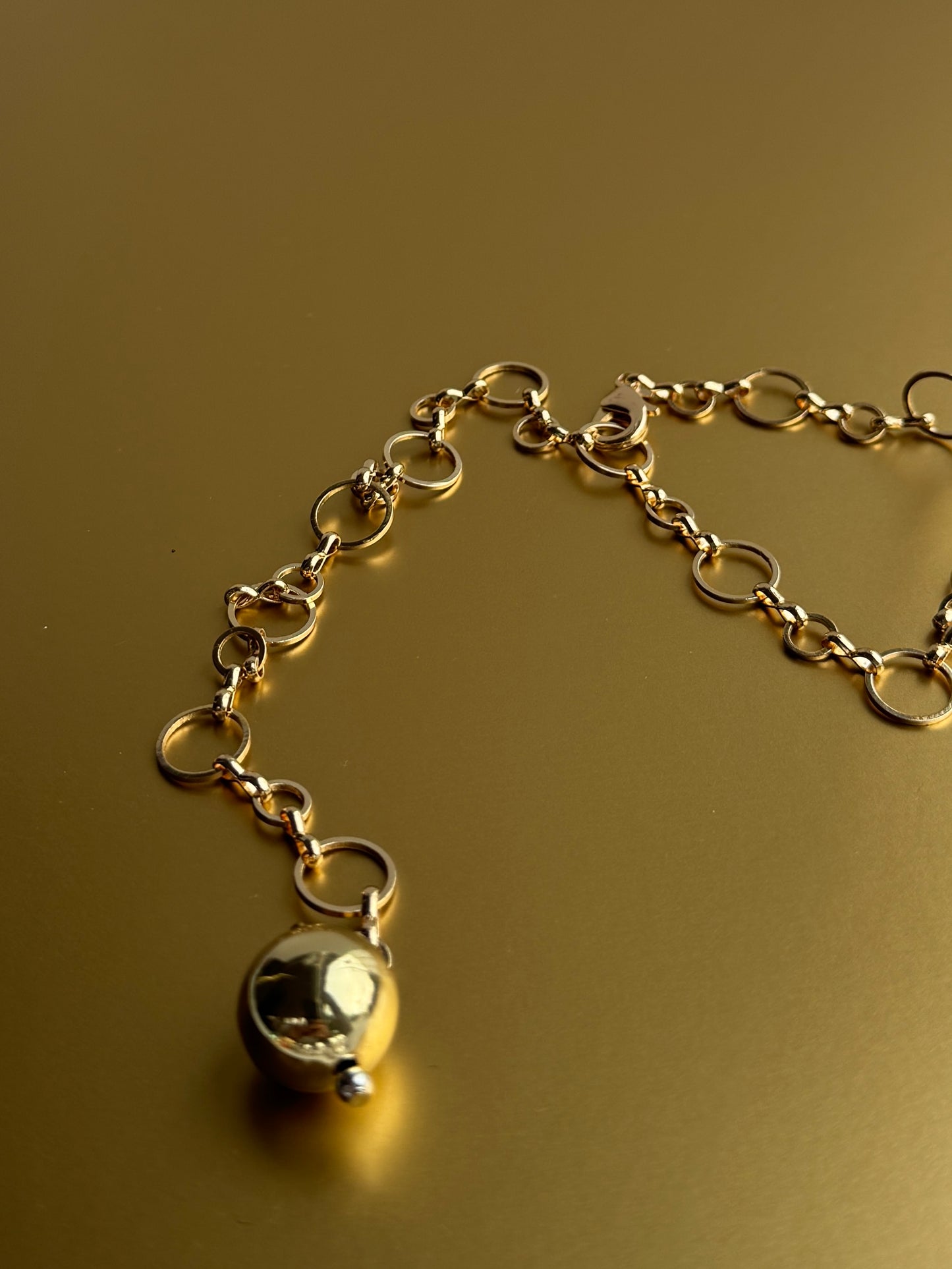 Darling gold ball drop link necklace