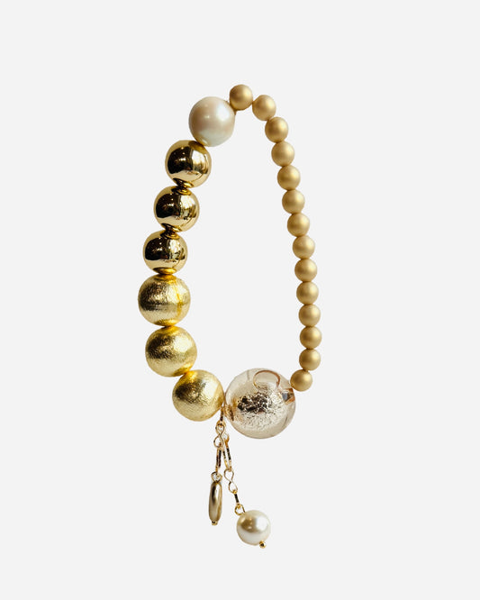 Neons gold crystal, pearl bracelet, drop charms