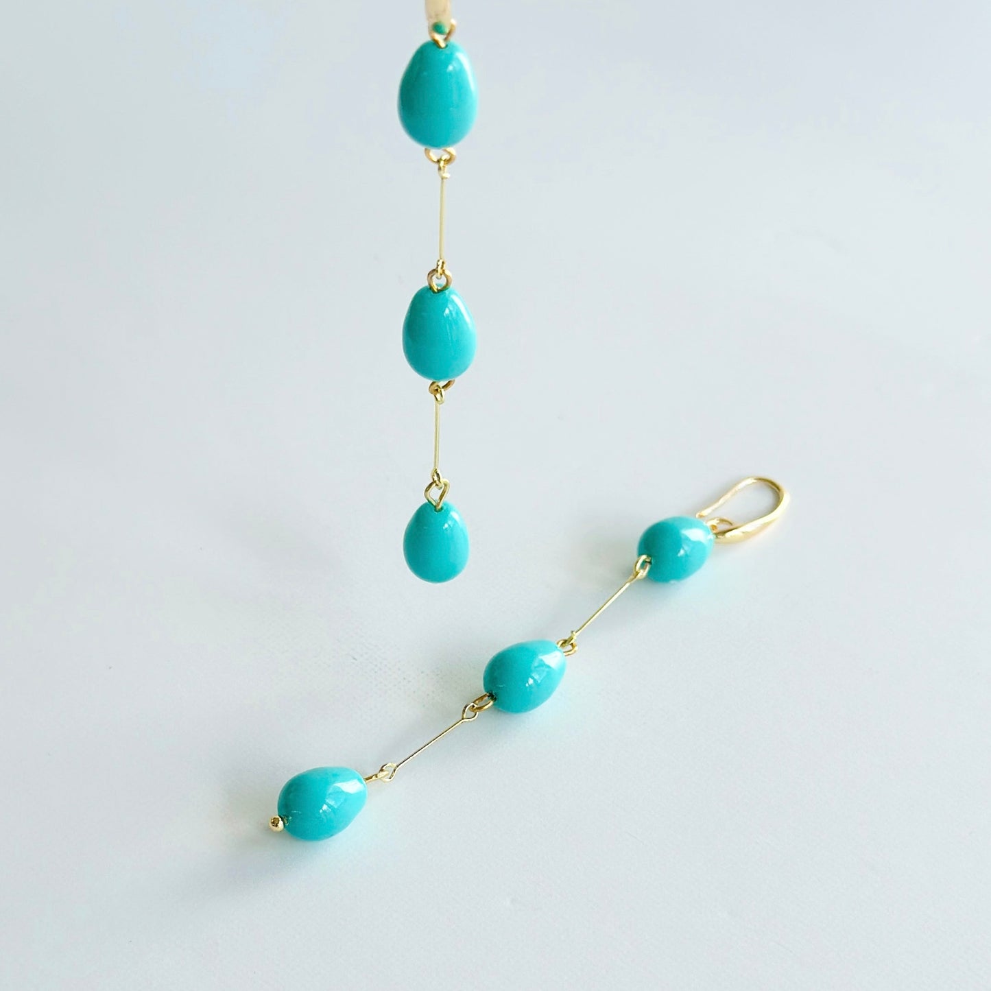 Raindrop earrings in turquoise