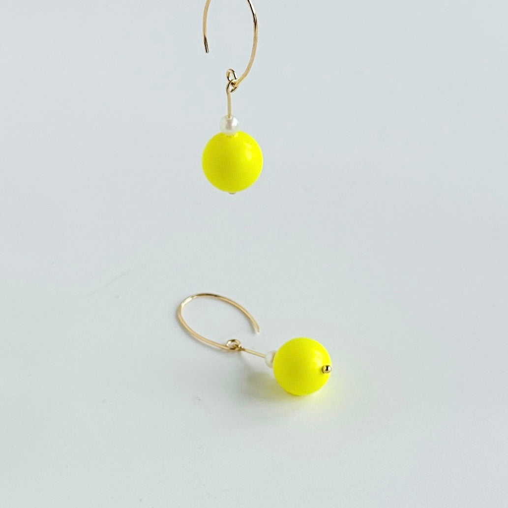 Pippa neon drop pearl earrings in yellow