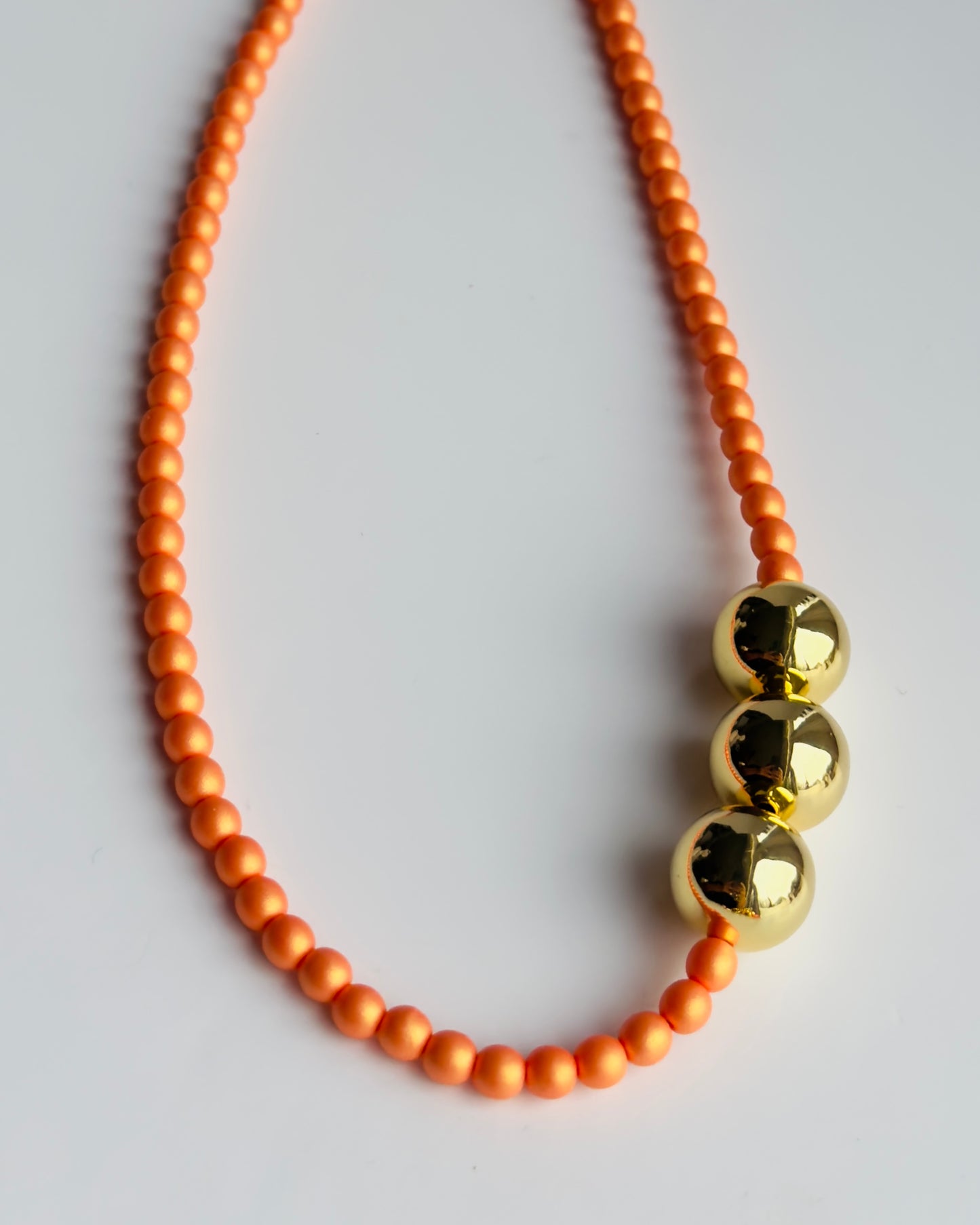 Betty boo iridescent tangerine crystal pearl gold beaded necklace