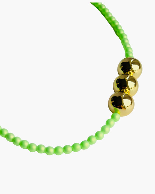 Betty boo iridescent lime crystal pearl gold beaded necklace