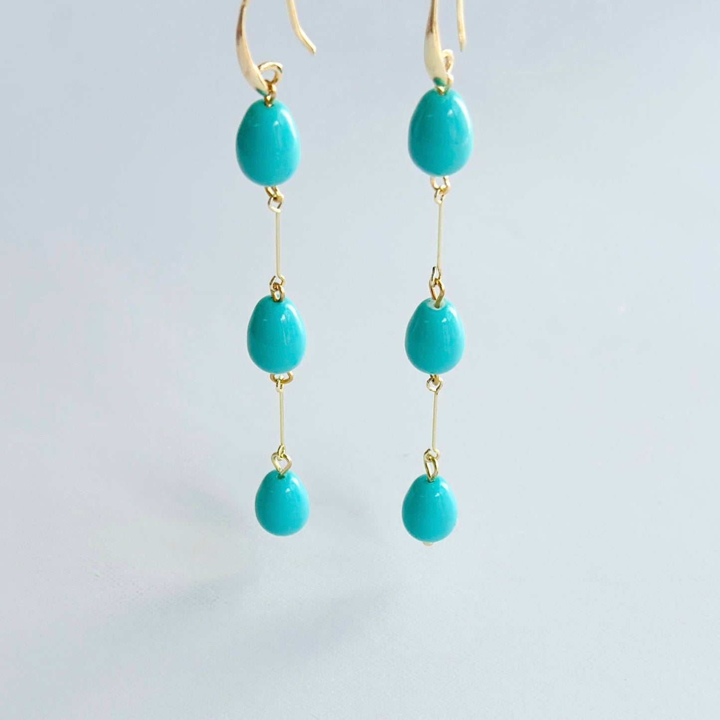 Raindrop earrings in turquoise