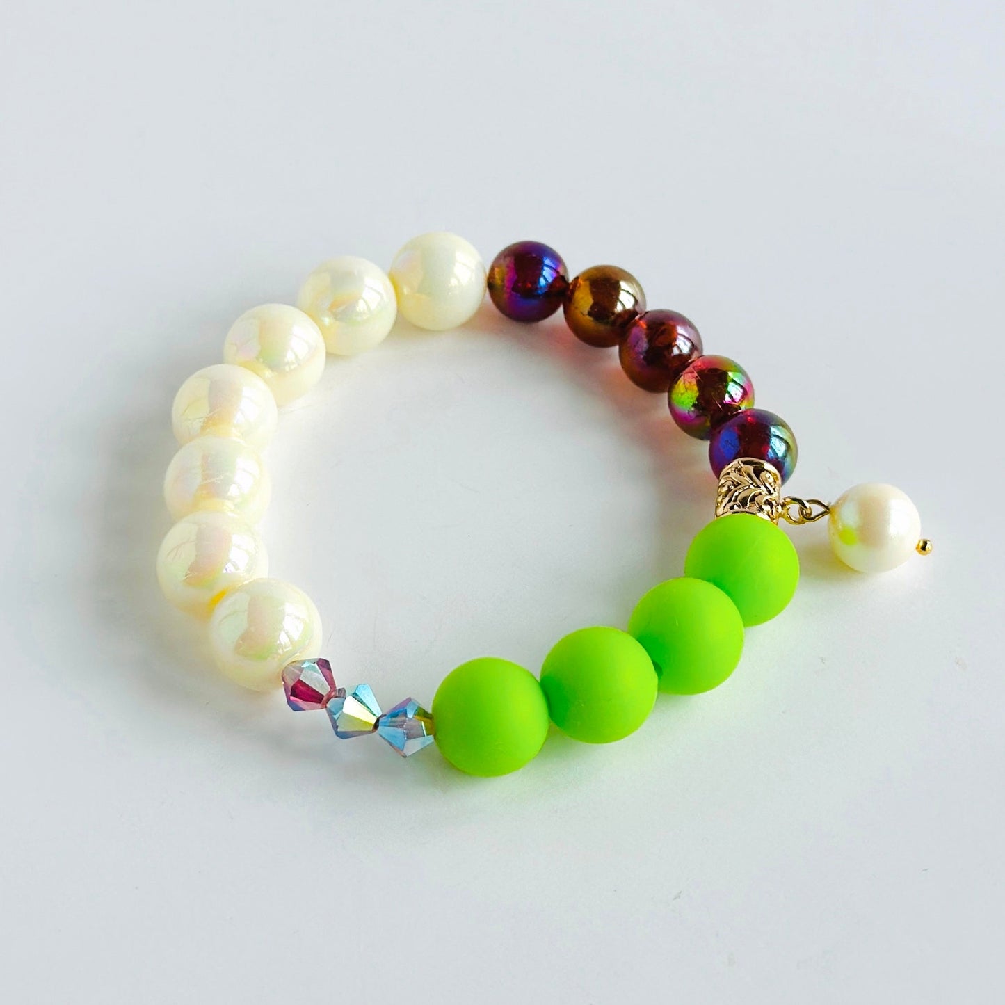 Pistachio crush beaded bracelet