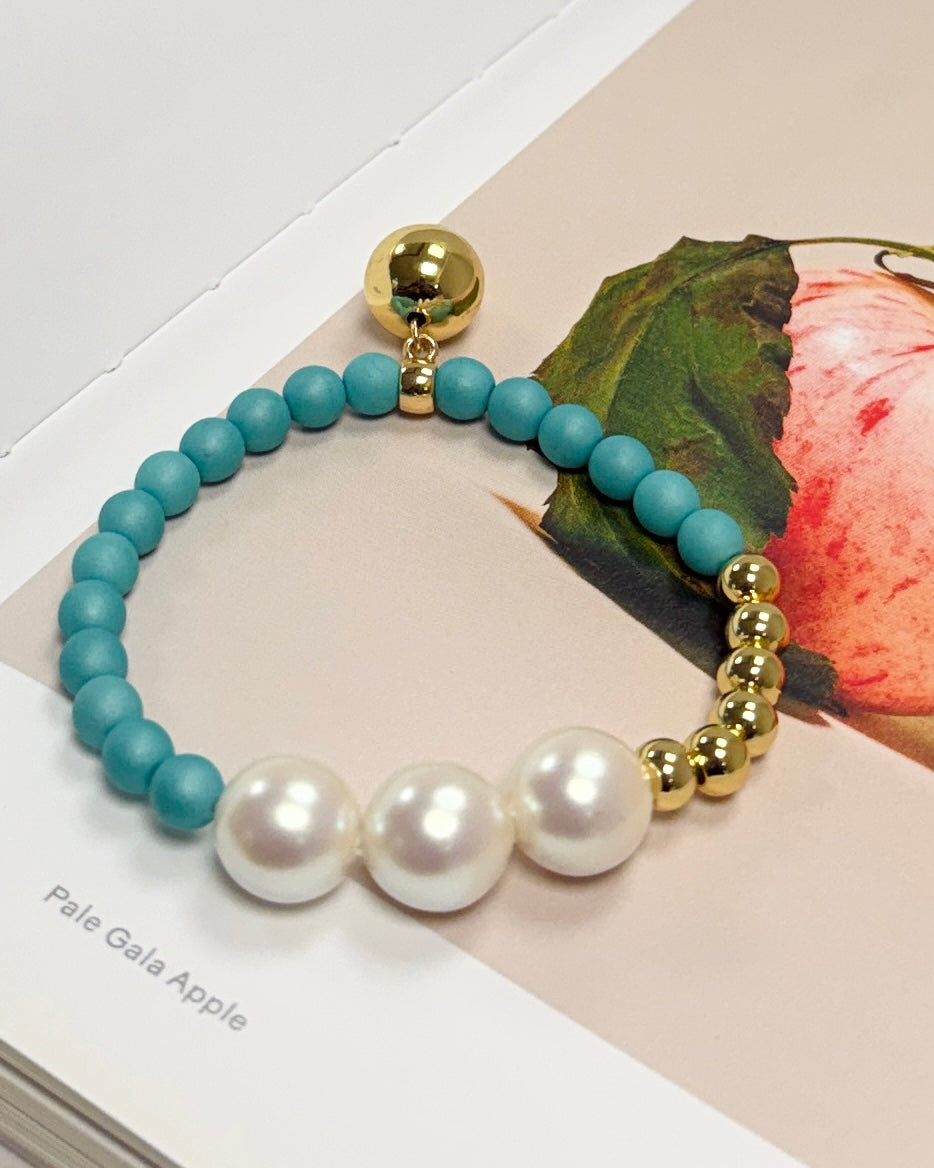 Babs butterfly Turquoise | crystal gold bracelet
