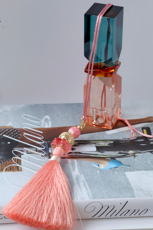 Filly pink tassle gold, vintage beaded necklace