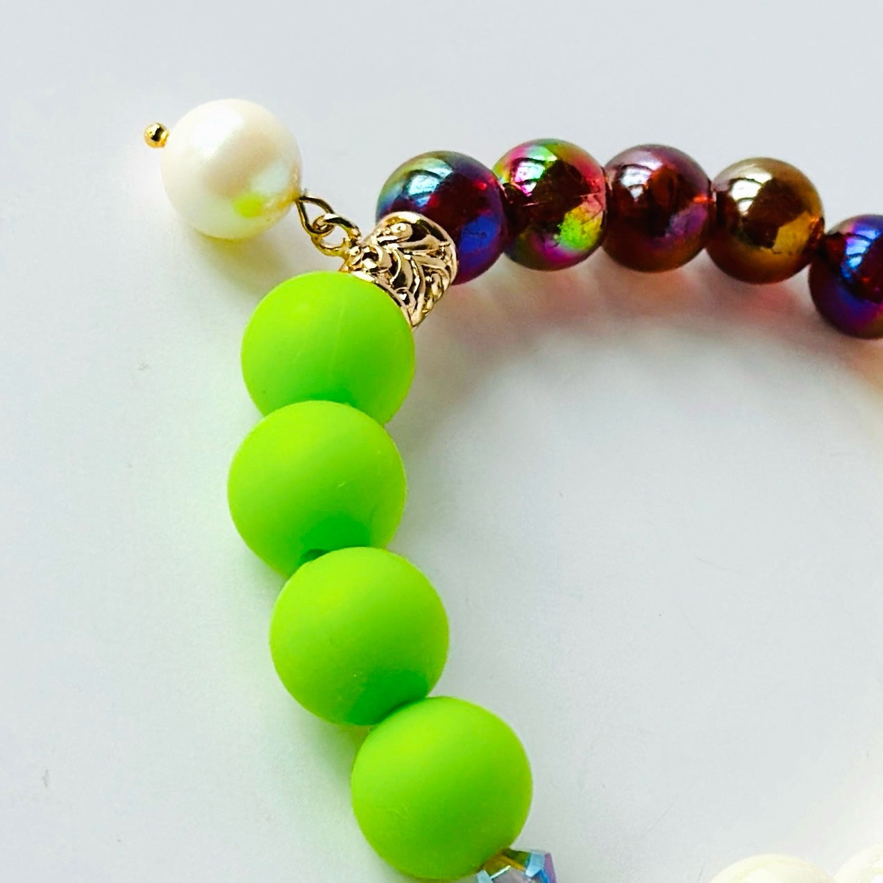 Pistachio crush beaded bracelet