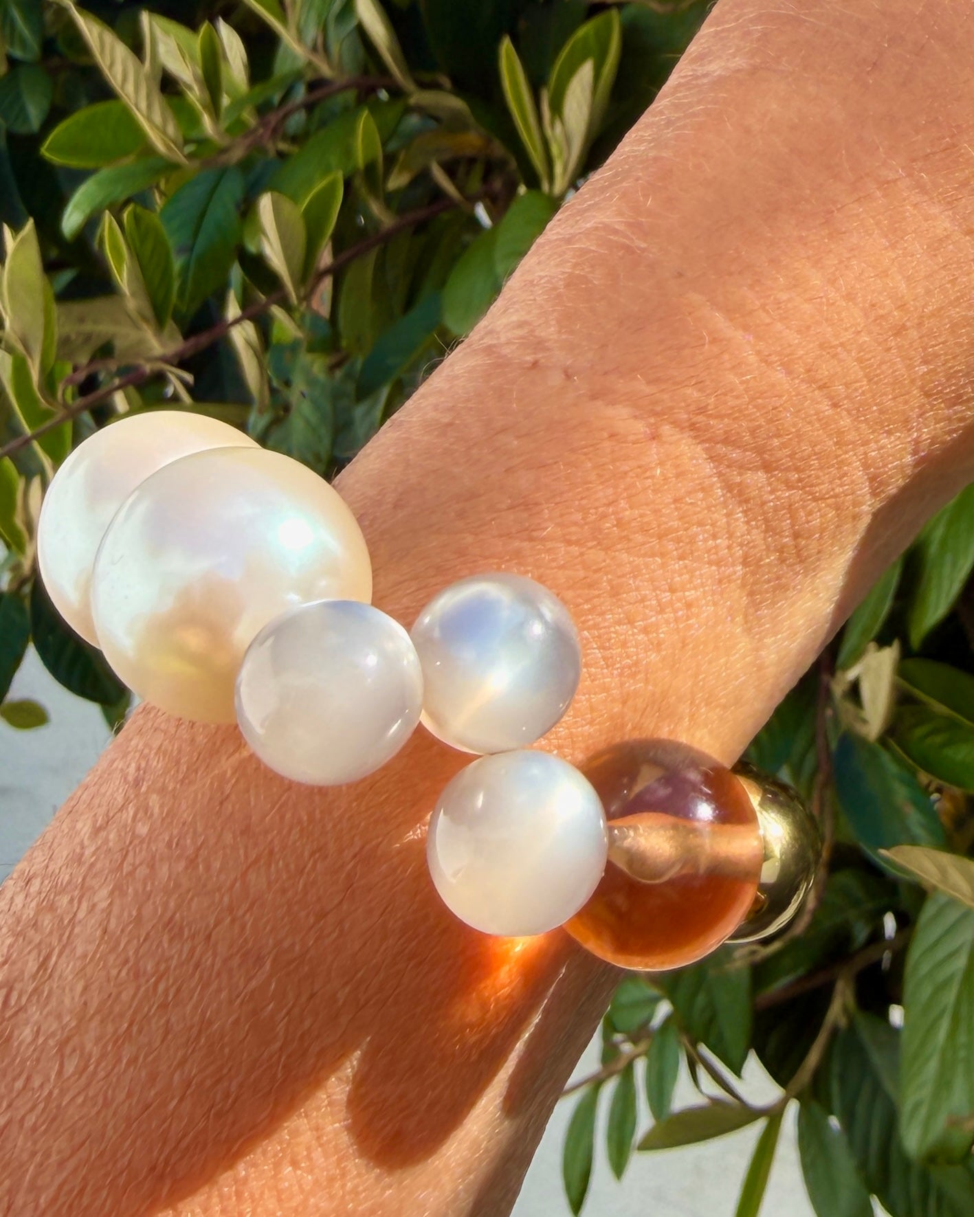 Caramel crunch Bubbalicious limited edition vintage pearl, vintage lucite + gold beaded bracelet