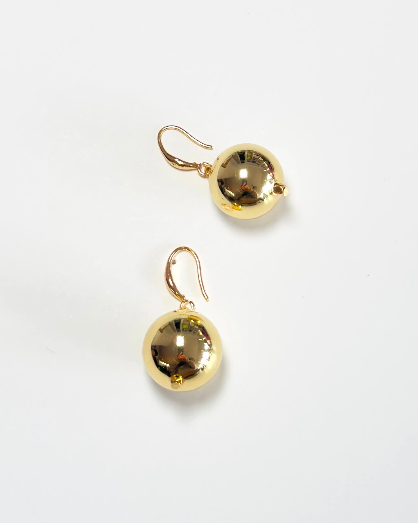 Moana drop gold earrings