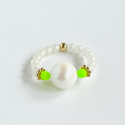 Pearly queen +  lime neon crush ring