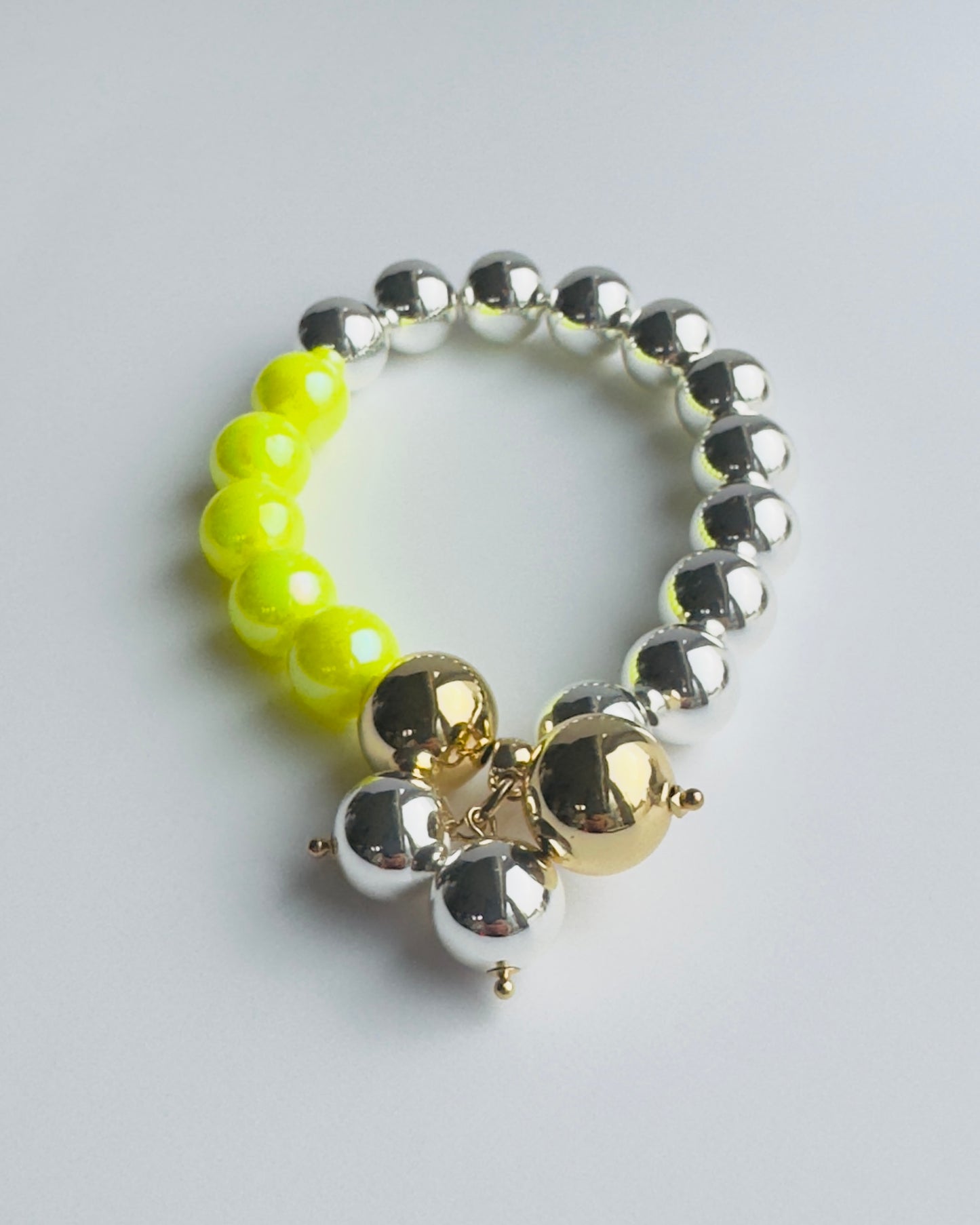 Bambi neon yellow + silver beaded bracelet, drop charms