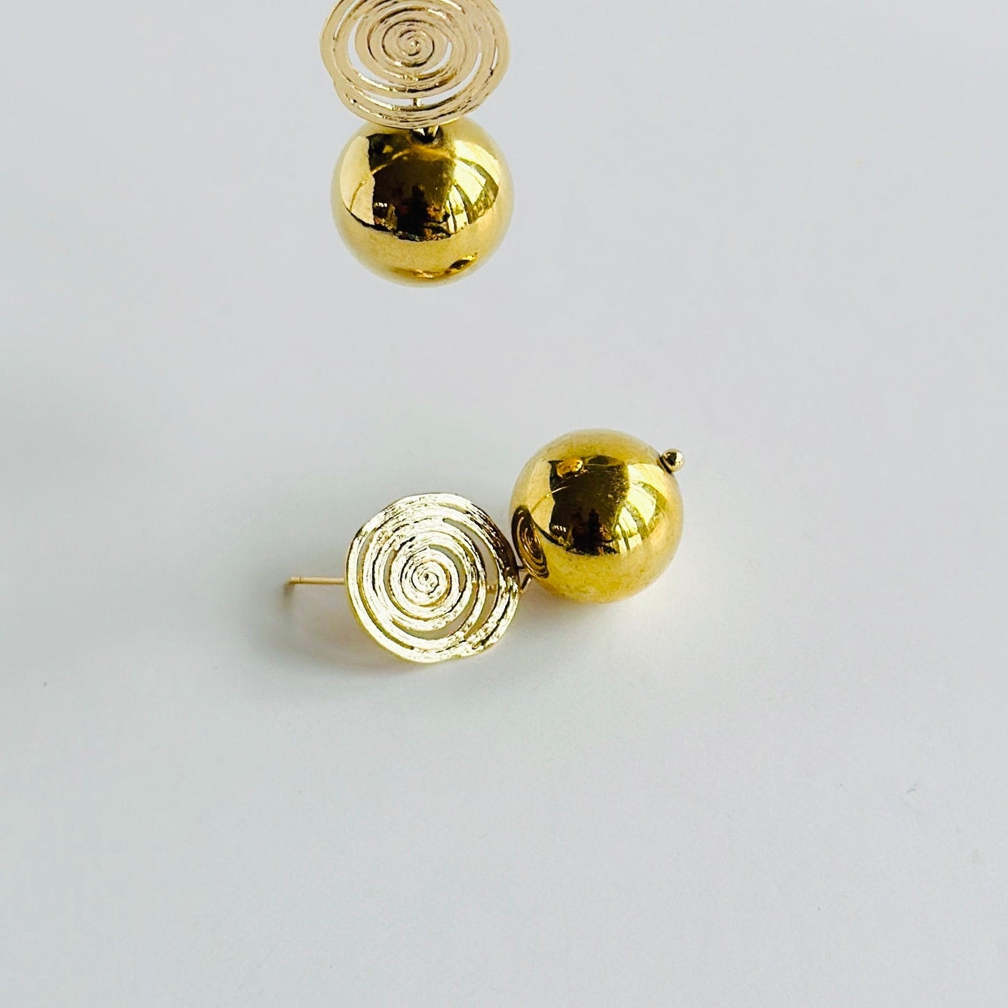 Vintage gold beaded swirl Earrings