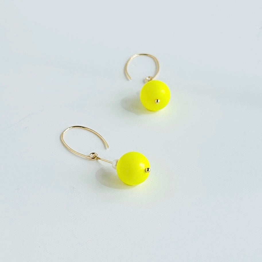 Pippa neon drop pearl earrings in yellow