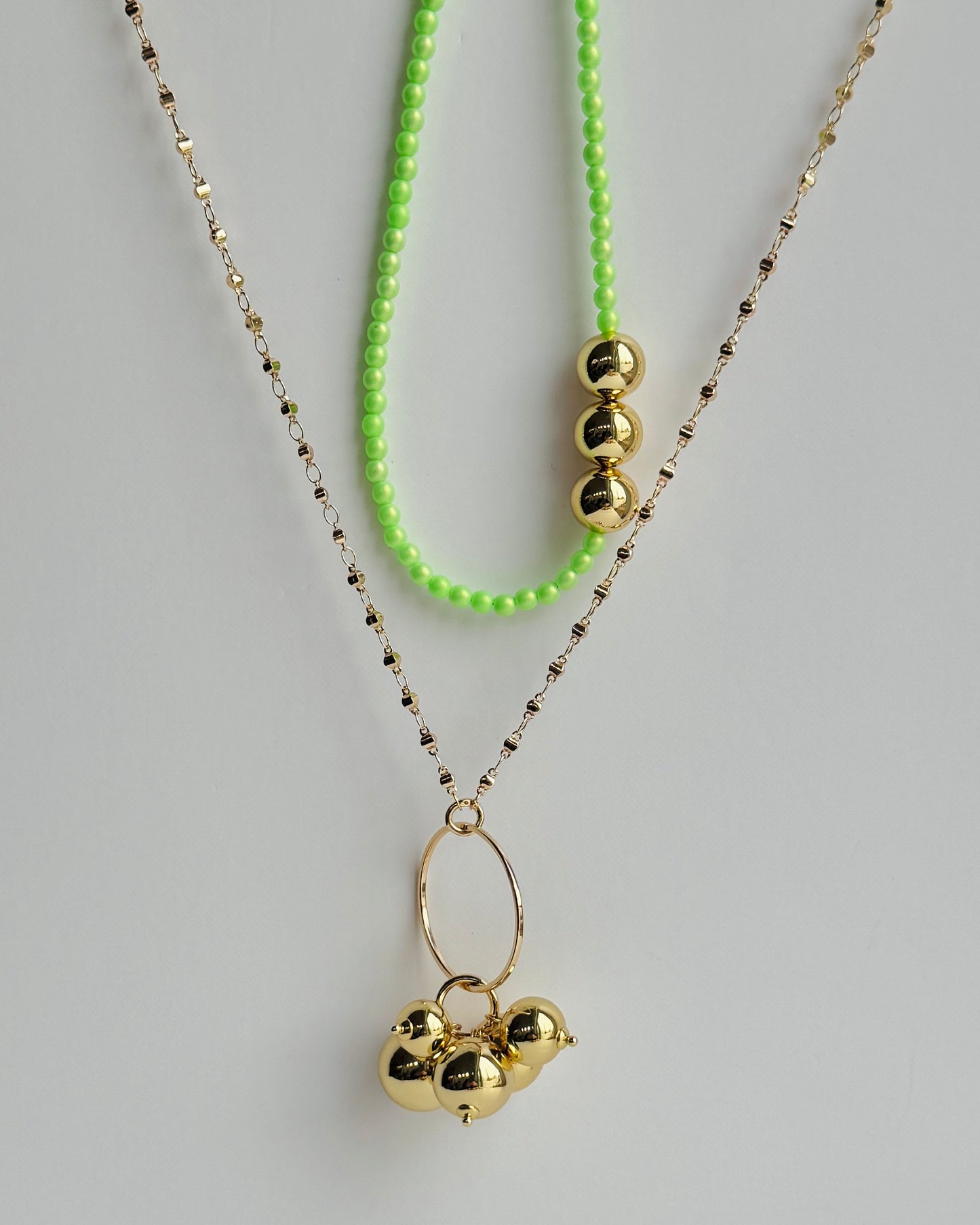 Betty boo iridescent lime crystal pearl gold beaded necklace