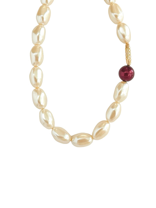 Bejewelled Juliette soft cream vintage pearl, ruby crystal chocker