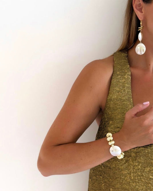 She Sells Sea Shells Vintage Shell Gold Bracelet