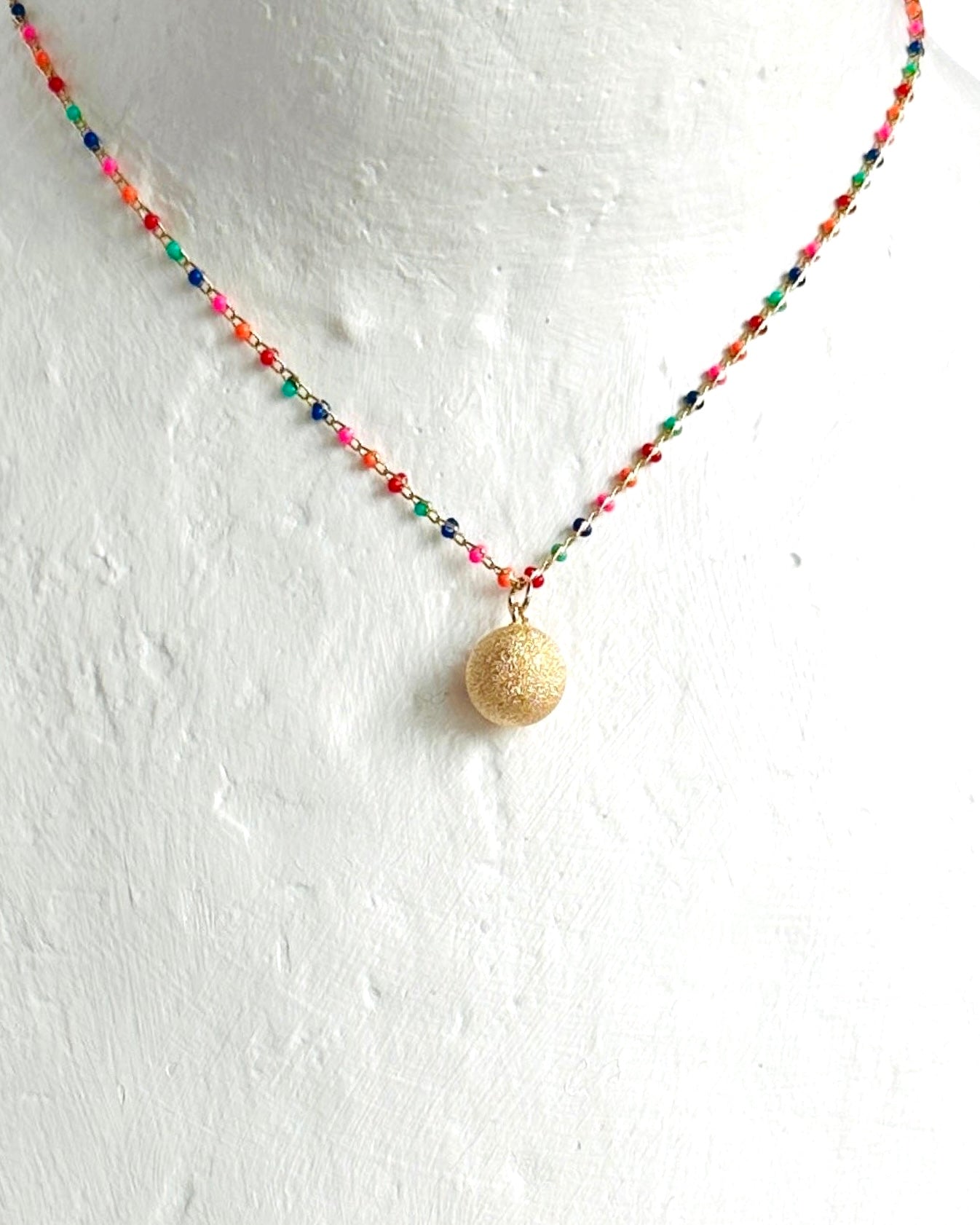 Izna multi coloured 18k gold filled chain + drop gold pendant necklace
