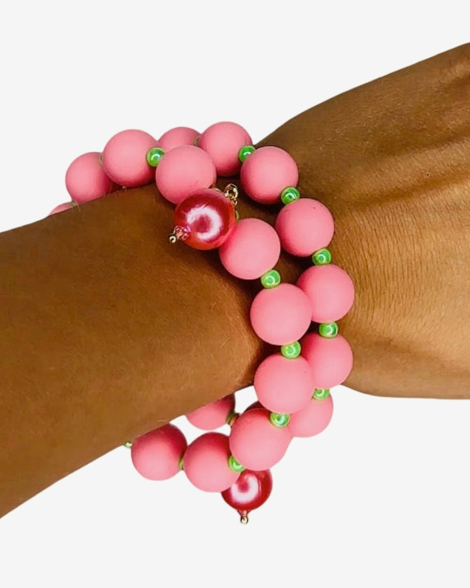 Beau bracelet in pink + neon green, coral pink pearl charm